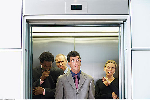 商务人士,电梯,嗅,不愉快,气味