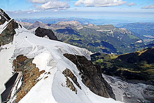 瑞士著名山峰少女峰雪景