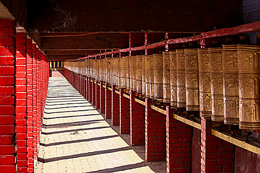 藏传佛教传统文化,寺院建筑