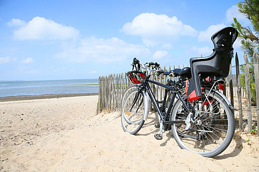 自行车,靠着,栅栏,海滩