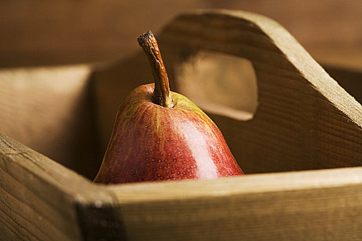 梨,木盒
