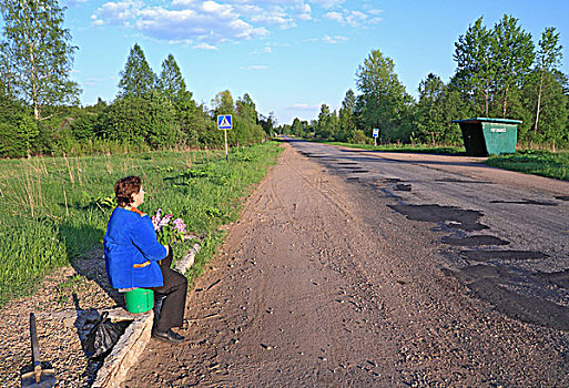 公交车站,乡村道路