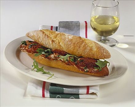 意大利腊肠,番茄干,芝麻菜