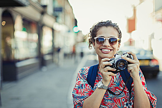 头像,微笑,美女,旅游,墨镜,摄影,城市街道