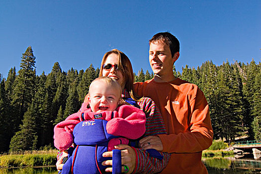 父母,婴儿,河,靠近,塔霍湖,城市,加利福尼亚