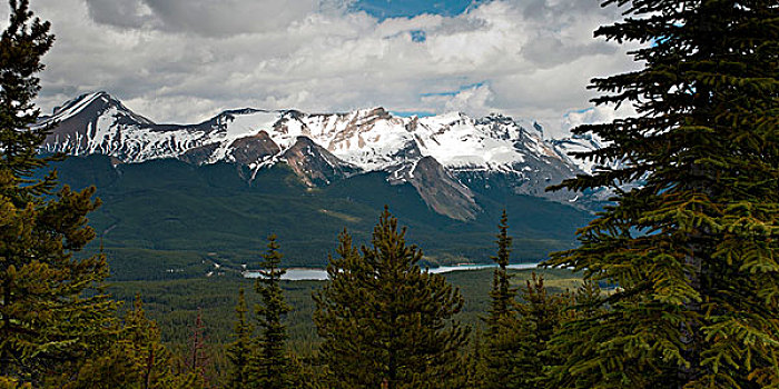 山脉,顶峰,玛琳湖,碧玉国家公园,艾伯塔省,加拿大