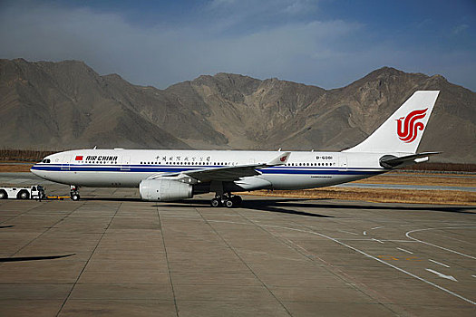 奥运合作伙伴国航,中国国际航空公司,飞机在拉萨国际机场