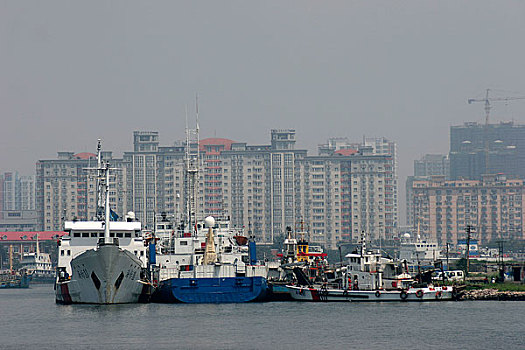 天津港码头