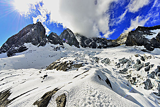 玉龙雪山