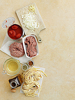 意大利面,西红柿,肉,调味品
