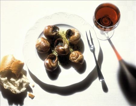 蜗牛,面包,红酒