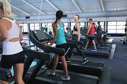 健身,女人,互动,女性朋友,练习,跑步机