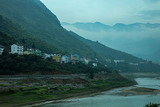 恩施,昭君村,昭君镇,房子,建筑,河流,传说,美女,景点,旅游,展示,雕塑,塑像