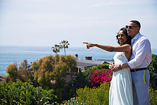 蜜月,情侣,搂抱,享受,风景,靠近,海洋,洛杉矶,加利福尼亚