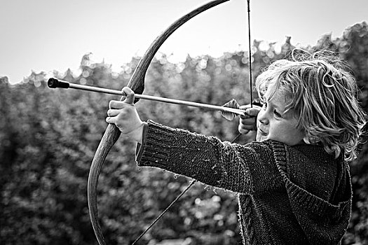 男孩,4岁,弓箭,勃兰登堡,德国,欧洲