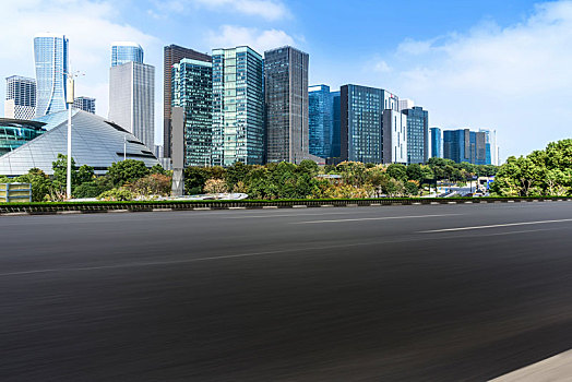 沥青路面天际线和杭州钱江新城建筑景观