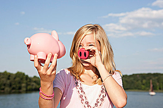 女青年,拿着,猪,鼻子,存钱罐