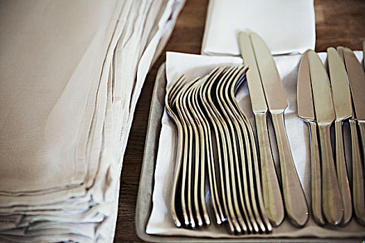 俯拍,特写,餐巾,银,叉子,刀,桌子,餐馆