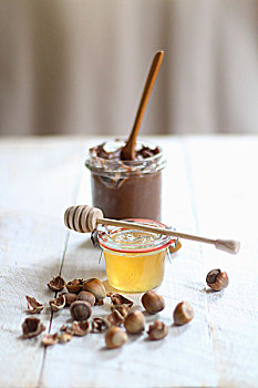 蜂蜜,奶油巧克力,榛子