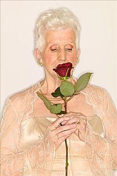 老年,女人,嗅,玫瑰