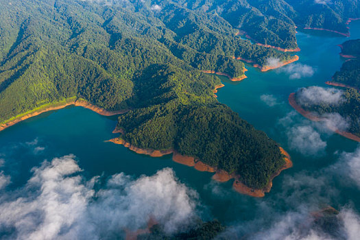 广西蒙山,茶山水库秋景如画