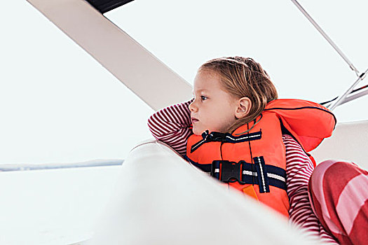 特写,3岁,女孩,橙色,救生衣,摩托艇,瑞典