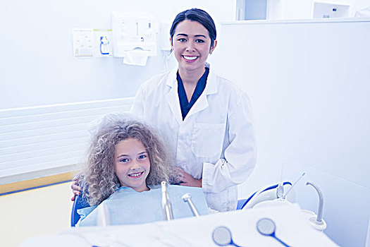 儿科,牙医,微笑,小女孩,椅子,牙科诊所