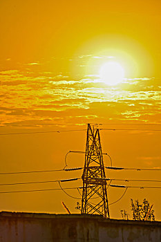 输电塔,黄色,太阳,高压线,高压塔,电力,黄昏,清洁能源,绿色电力