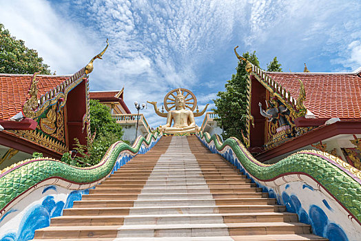 泰国苏梅岛大佛寺巨大佛像