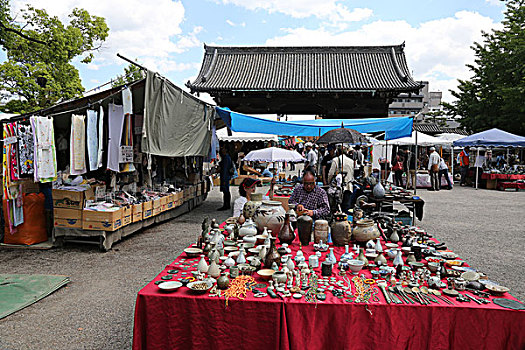 東寺市集