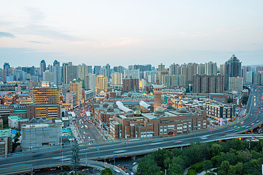 新疆乌鲁木齐大巴扎城市日落夜景