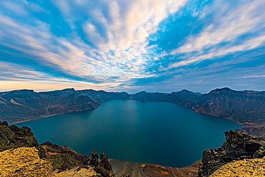 长白山天池全景