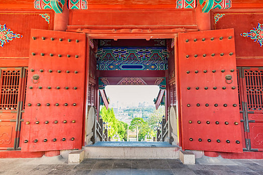 中国江苏南京的阅江楼景区园林古建筑大门