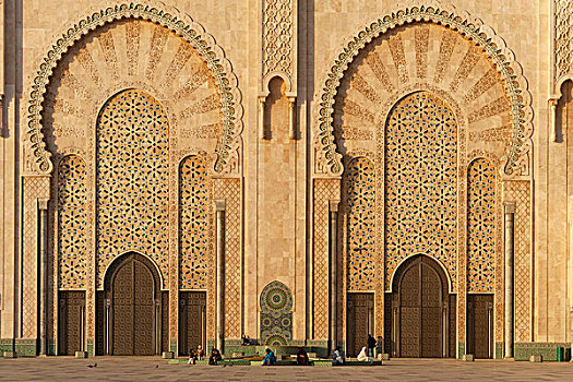 摩洛哥,人,正面,巨大,门,哈桑二世清真寺,黄昏,卡萨布兰卡