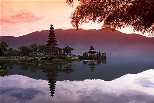 印度尼西亚,巴厘岛,布拉坦湖,庙宇