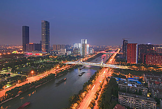 京杭大运河无锡段城市夜景