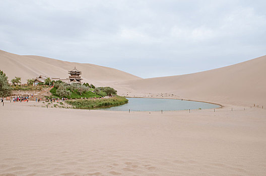 鸣沙山