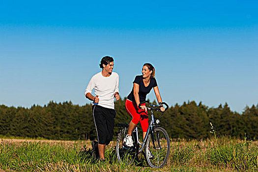 年轻,健身,情侣,运动,户外,慢跑,骑自行车,秋天,清晰,蓝天