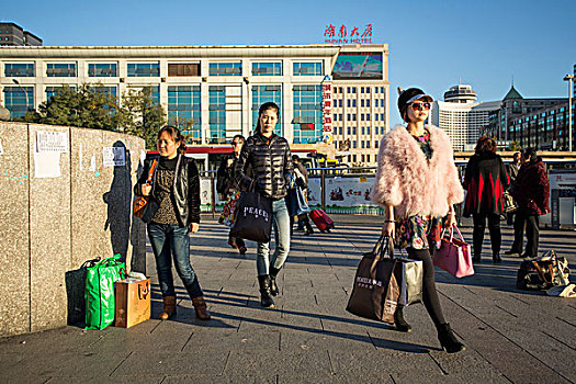 中国,北京,时髦,美女,走,中心,火车站,环路,地区,日出