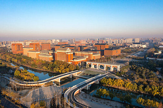 浙江大学紫金港校区晨曦秋色航拍