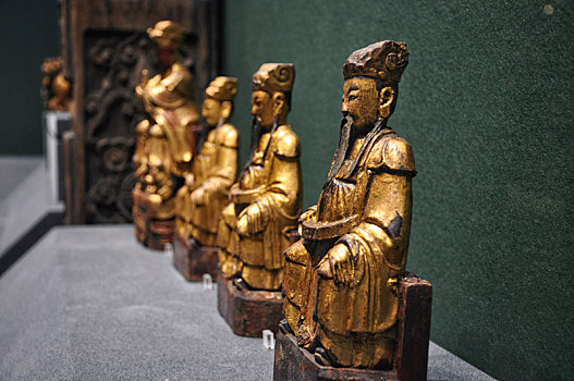 重庆巴南博物馆木雕神像