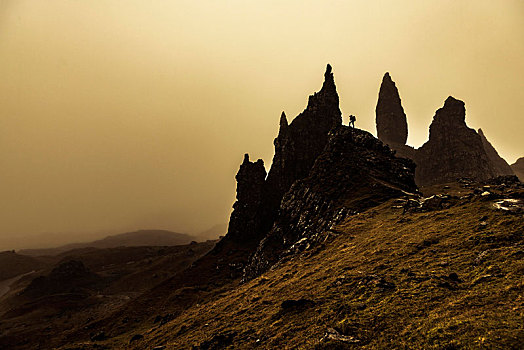 石头,老人,逆光,摄影师,岩石上,岛,天空,苏格兰,英国,欧洲