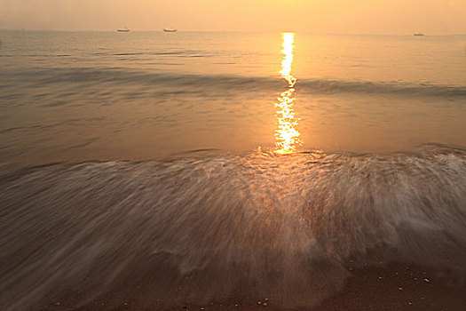 海滩日出