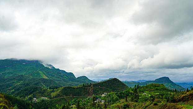 雨水后的武陵山区乡村美景