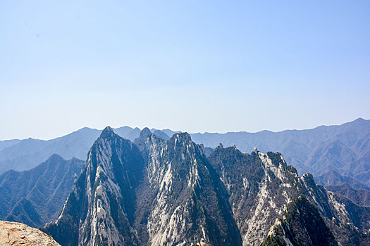 华山春日盛景