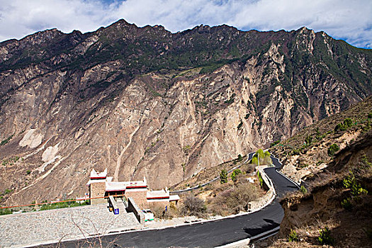 四川阿坝州小金四姑娘山,山顶山峰