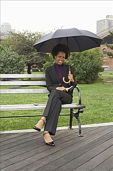 职业女性,公园长椅,纽约,美国