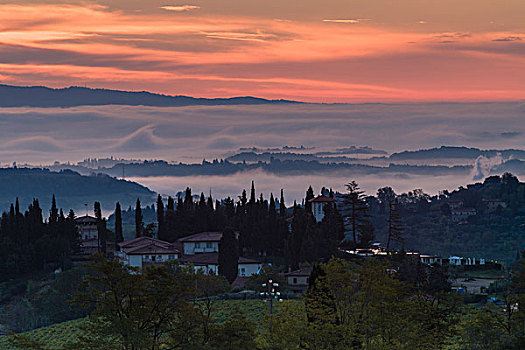 日出,上方,雾气,托斯卡纳,意大利