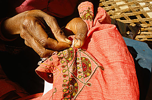 女人,制作,刺绣,乡村,中心,古吉拉特,著名,不同,风格,印度,亚洲