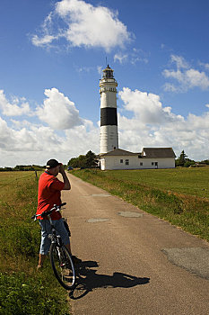 德国,北海,北弗里西亚群岛,岛屿,红崖,灯塔,骑自行车,照相